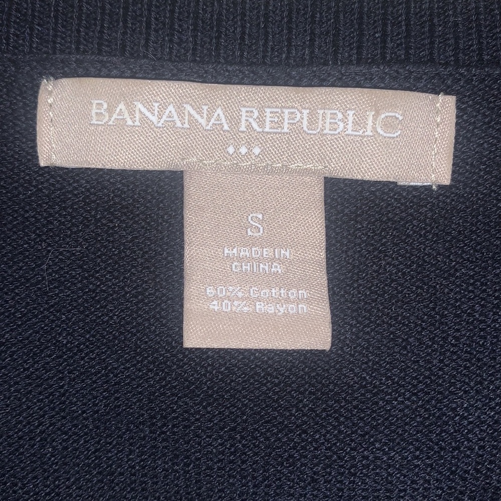 Banana Republic Crew Neck Sweater - Picture 6 of 6